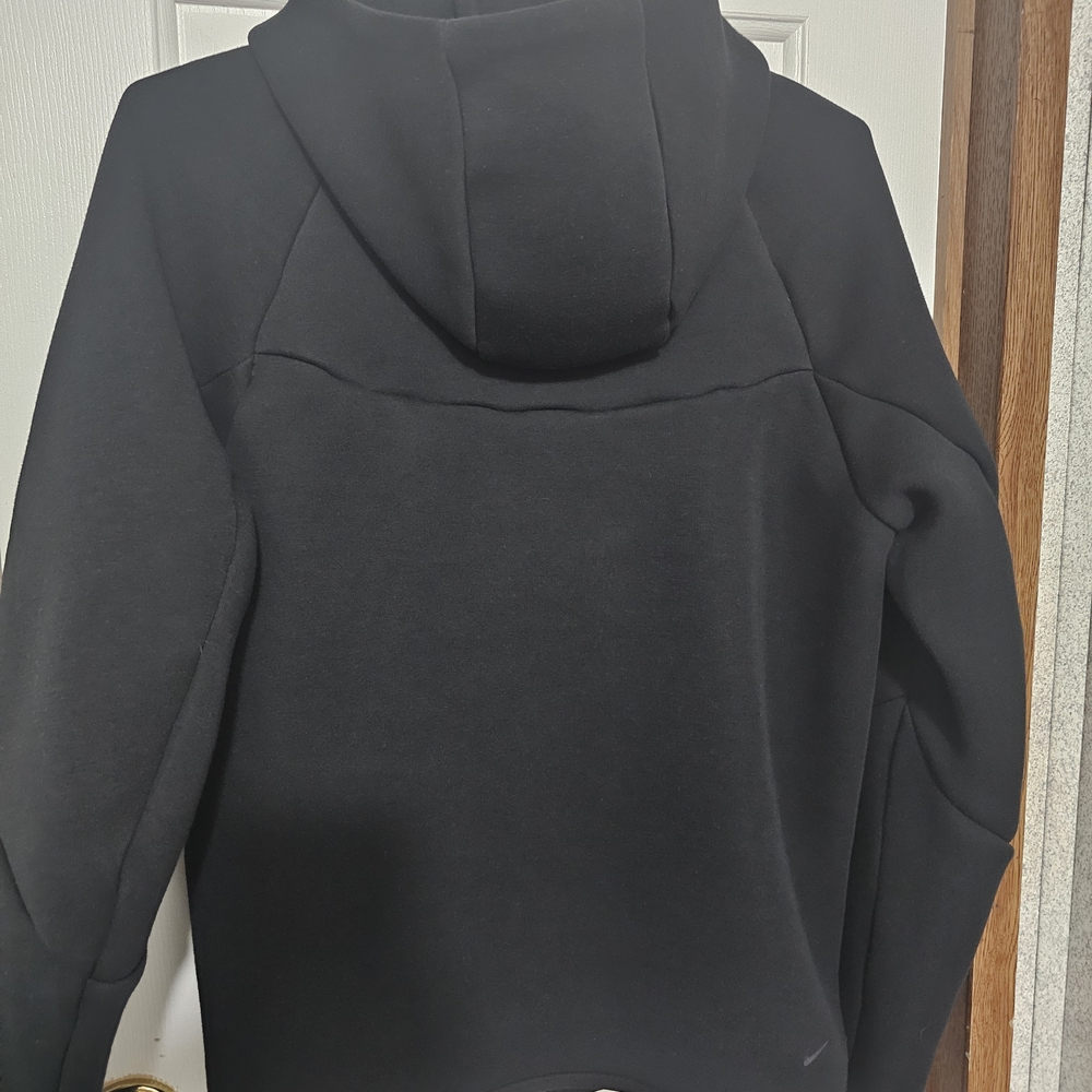 Nike Tech  Fleece Windrunner Black Full-Zip Hoodie - Picture 4 of 6